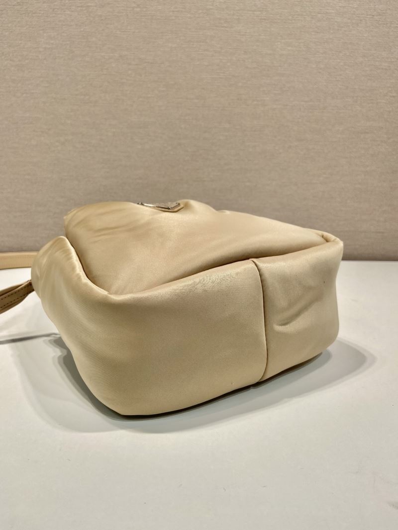 Pra*a tote bags